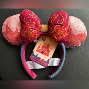 Disney LIMITED EDITION Minnie Main Attraction  9/12 Series 2020